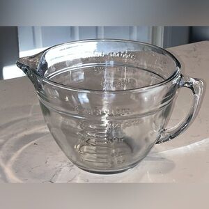 Vintage 1980’s Anchor Hocking 8 C, 2 QT Measuring Cup/Batter Bowl Glass #11